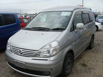 2002 Nissan Serena Photos