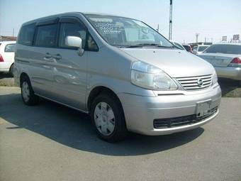 2002 Nissan Serena Photos