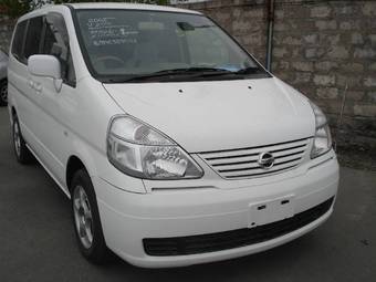 2002 Nissan Serena Photos