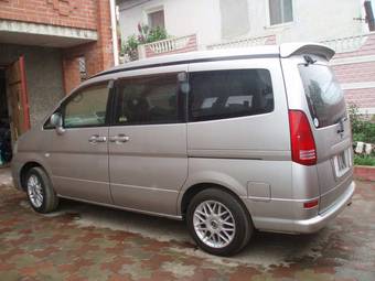 2002 Nissan Serena Pictures