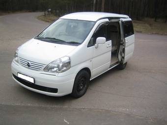 2002 Nissan Serena Images