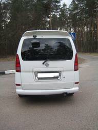 2002 Nissan Serena Pictures