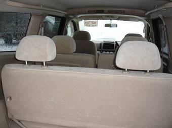 2002 Nissan Serena Photos