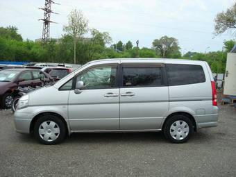 2002 Nissan Serena Images