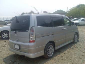 2002 Nissan Serena Pictures