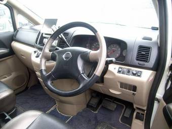 2002 Nissan Serena Pictures