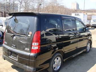 2002 Nissan Serena Photos