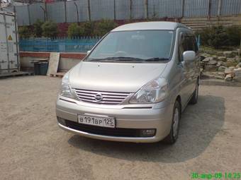 2002 Nissan Serena Photos