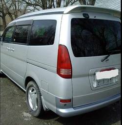 2002 Nissan Serena Pictures