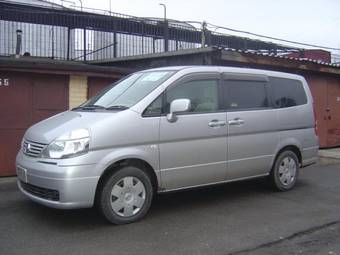 2002 Nissan Serena Photos