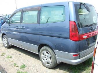 2002 Nissan Serena Pics