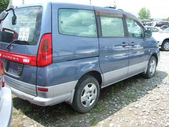 2002 Nissan Serena Photos