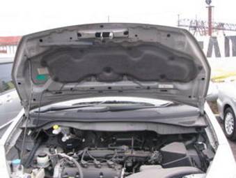 2002 Nissan Serena Pics