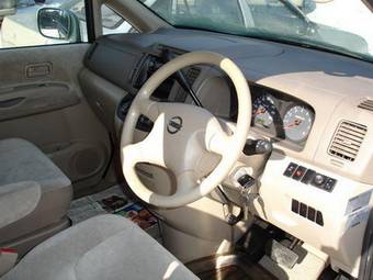 2002 Nissan Serena Pictures