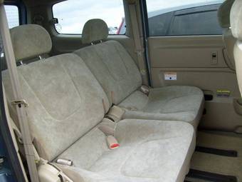 2002 Nissan Serena Images