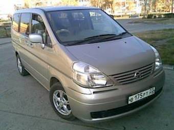 2002 Nissan Serena Pictures