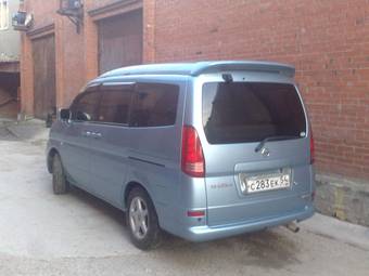 2002 Nissan Serena Pictures