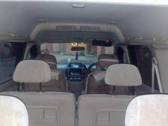 2002 Nissan Serena Pics