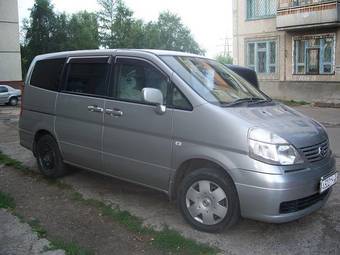 2002 Nissan Serena Photos