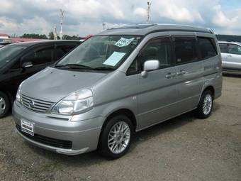 2002 Nissan Serena Pictures