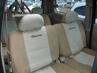 2002 Nissan Serena Pictures