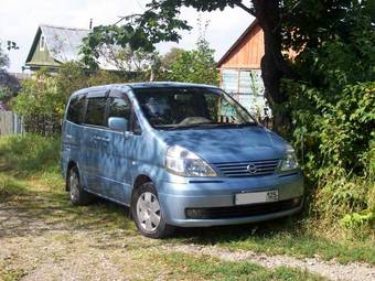 2002 Nissan Serena Photos