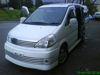 2002 Nissan Serena Photos