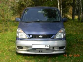 2002 Nissan Serena Photos