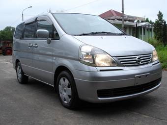 2002 Nissan Serena Photos