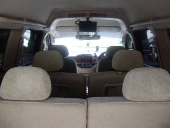 2002 Nissan Serena Pics