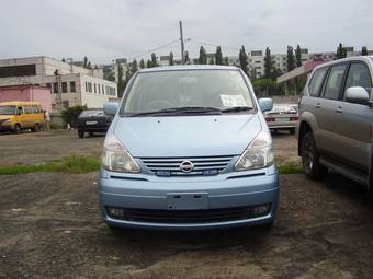 2002 Nissan Serena Photos