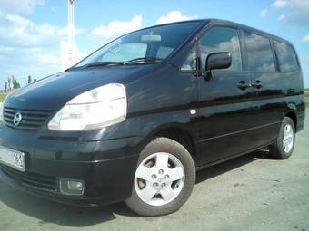 2002 Nissan Serena Photos