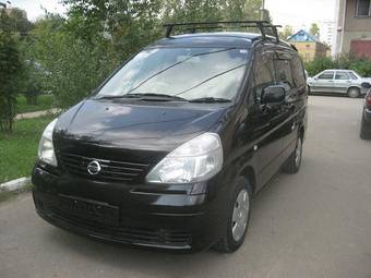 2002 Nissan Serena Photos