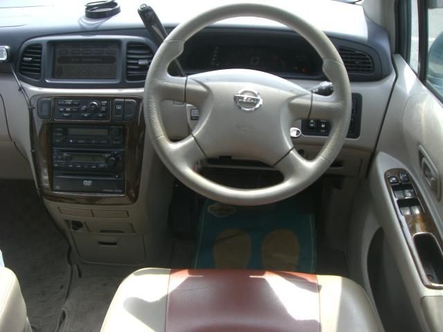 2003 Nissan Serena