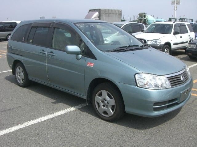 2003 Nissan Serena