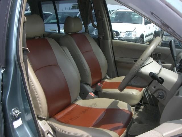 2003 Nissan Serena