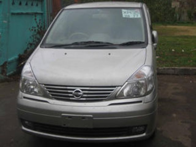 2003 Nissan Serena