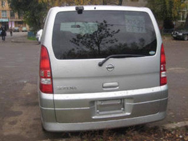 2003 Nissan Serena