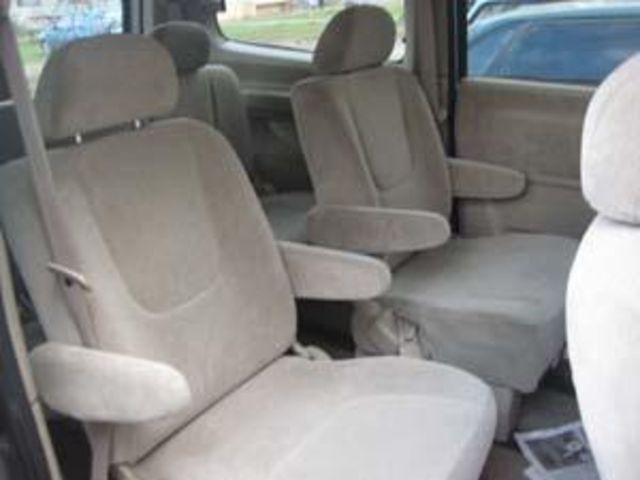 2003 Nissan Serena