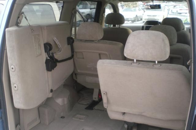 2003 Nissan Serena