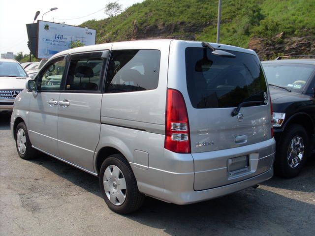 2003 Nissan Serena