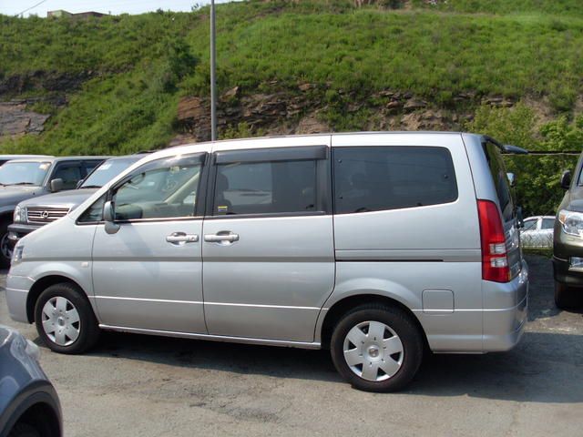 2003 Nissan Serena