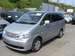 Images Nissan Serena