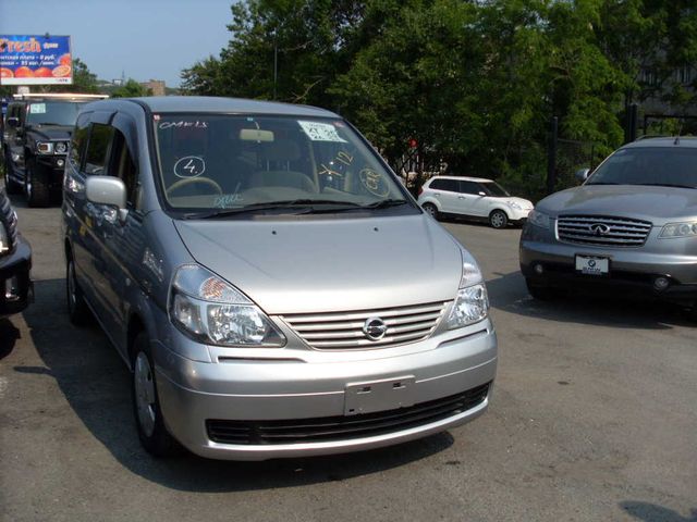 2003 Nissan Serena