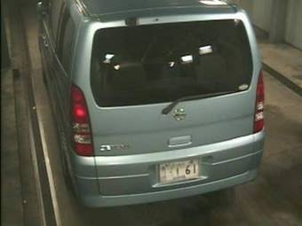 2003 Nissan Serena Pictures