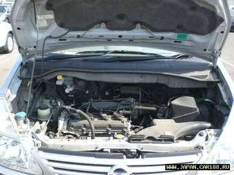 2003 Nissan Serena Pictures