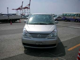 2003 Nissan Serena Photos