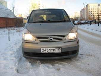 2003 Nissan Serena Pictures