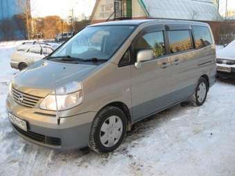 2003 Nissan Serena Photos