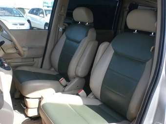 2003 Nissan Serena Pictures